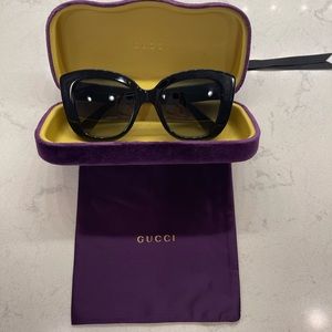 Women’s Black Gucci Sunglasses GG0327S